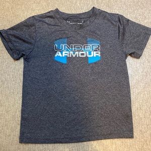 Boys 4T Under Armour Heat Gear Tee VGUC